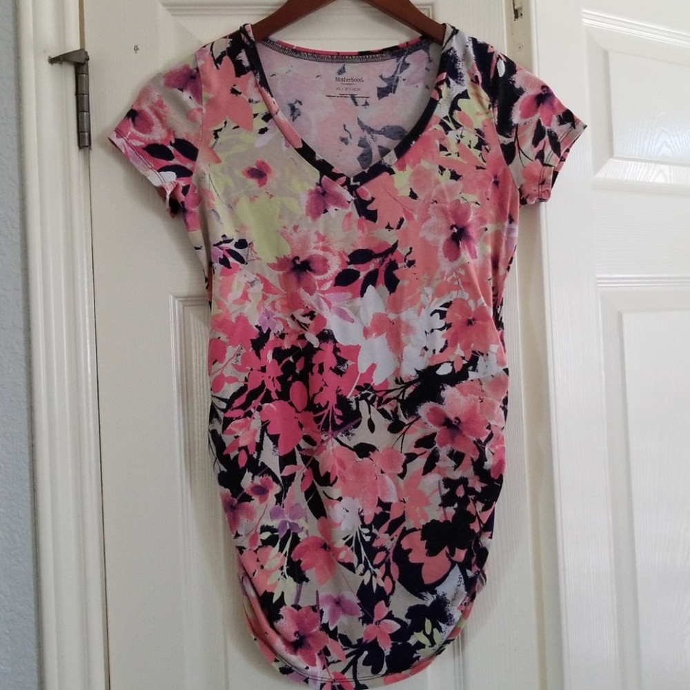 Maternity short sleeved t-shirt